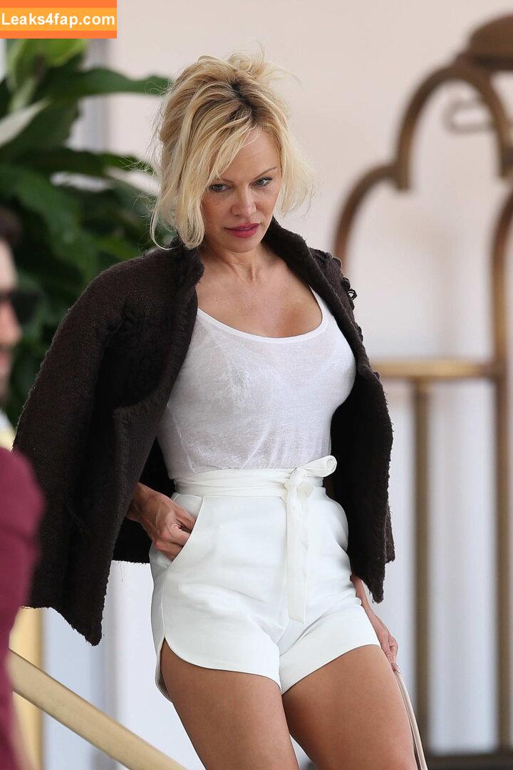 Pamela Anderson / mepamelaanderson / pamelaanderson leaked photo photo #0617