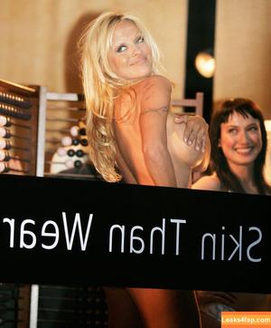 Pamela Anderson photo #0204