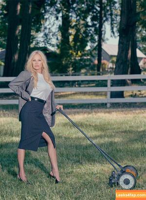 Pamela Anderson photo #0281