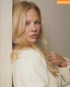 Pamela Anderson photo #0308