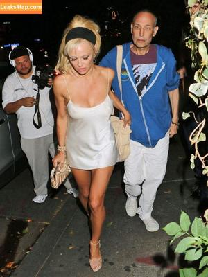 Pamela Anderson photo #0463
