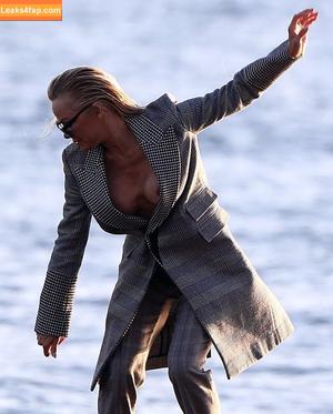 Pamela Anderson photo #0477