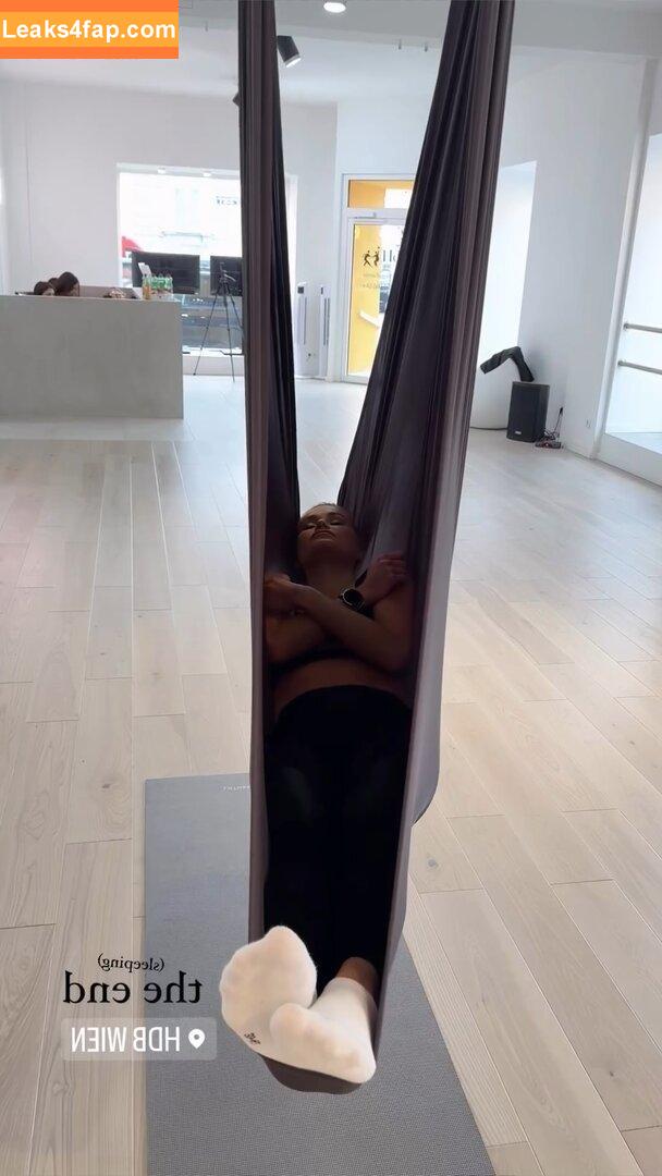 Pamela Reif / pamela_rf leaked photo photo #0491
