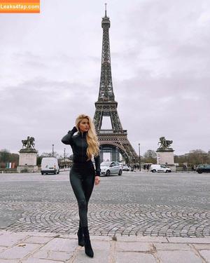 Pamela Reif photo #0011