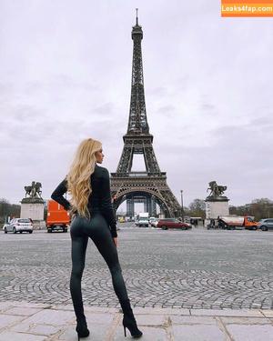 Pamela Reif photo #0013