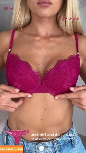 Pamela Reif photo #0289