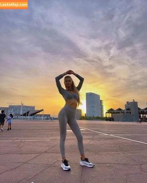 Pamela Reif photo #0302