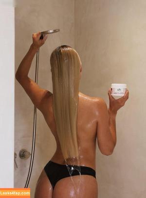 Pamela Reif photo #1037