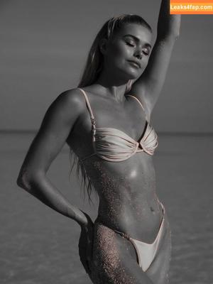 Pamela Reif photo #1072
