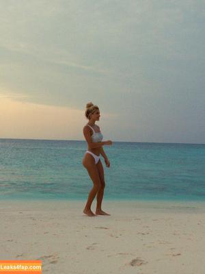 Pamela Reif photo #1112