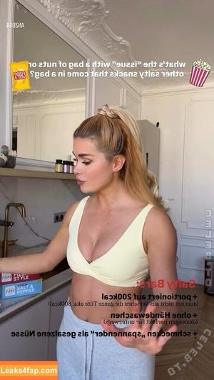 Pamela Reif photo #1139