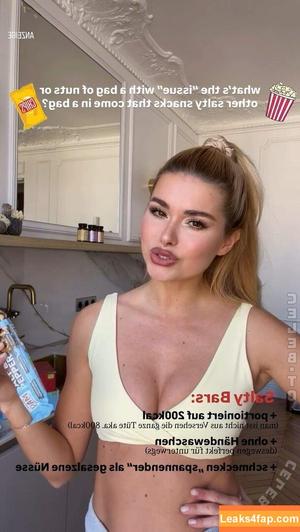 Pamela Reif photo #1140