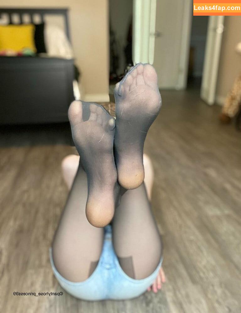 pantyhose_princess99 /  leaked photo photo #0052