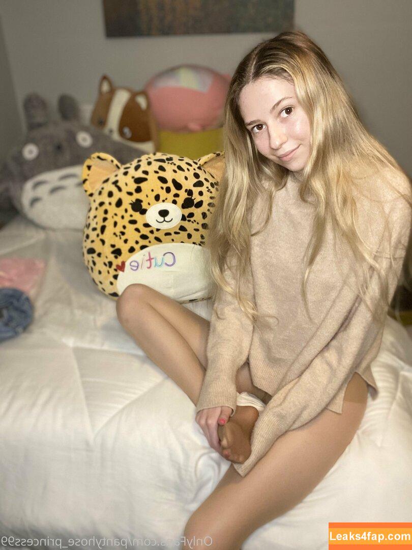 pantyhose_princess99 /  leaked photo photo #0153
