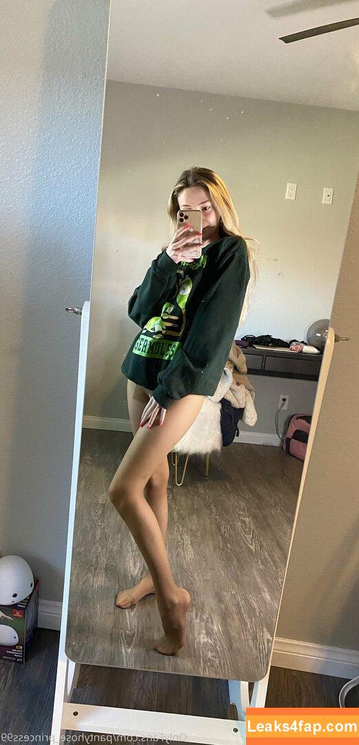 pantyhose_princess99 /  leaked photo photo #0160