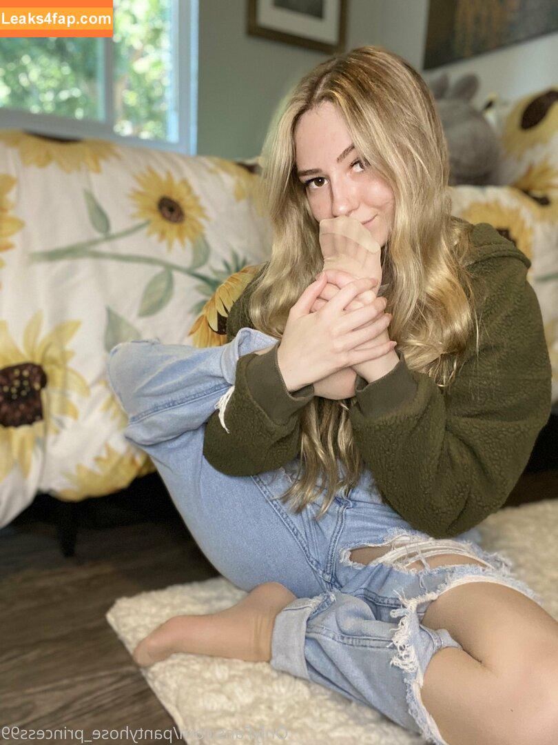 pantyhose_princess99 /  leaked photo photo #0222