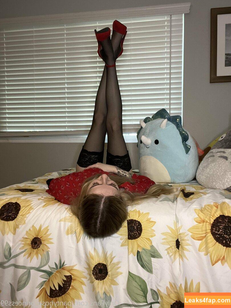 pantyhose_princess99 /  leaked photo photo #0232