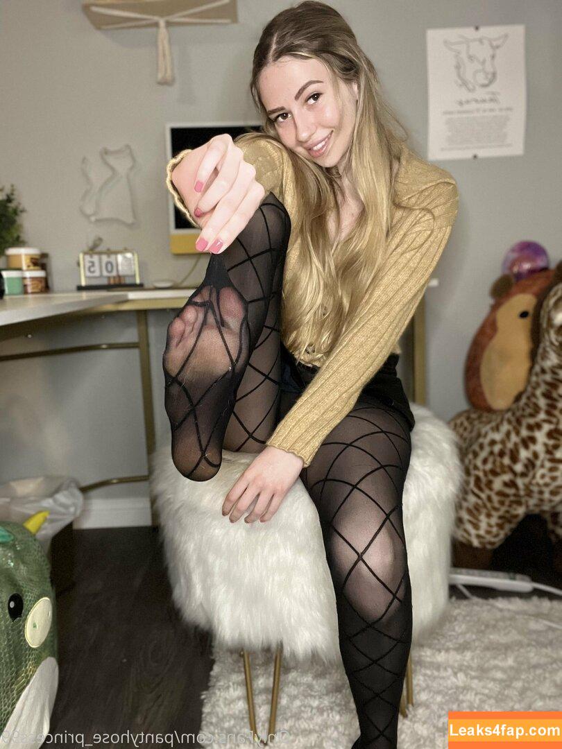 pantyhose_princess99 /  leaked photo photo #0259