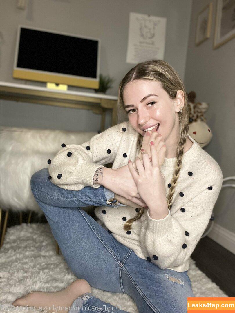 pantyhose_princess99 /  leaked photo photo #0269