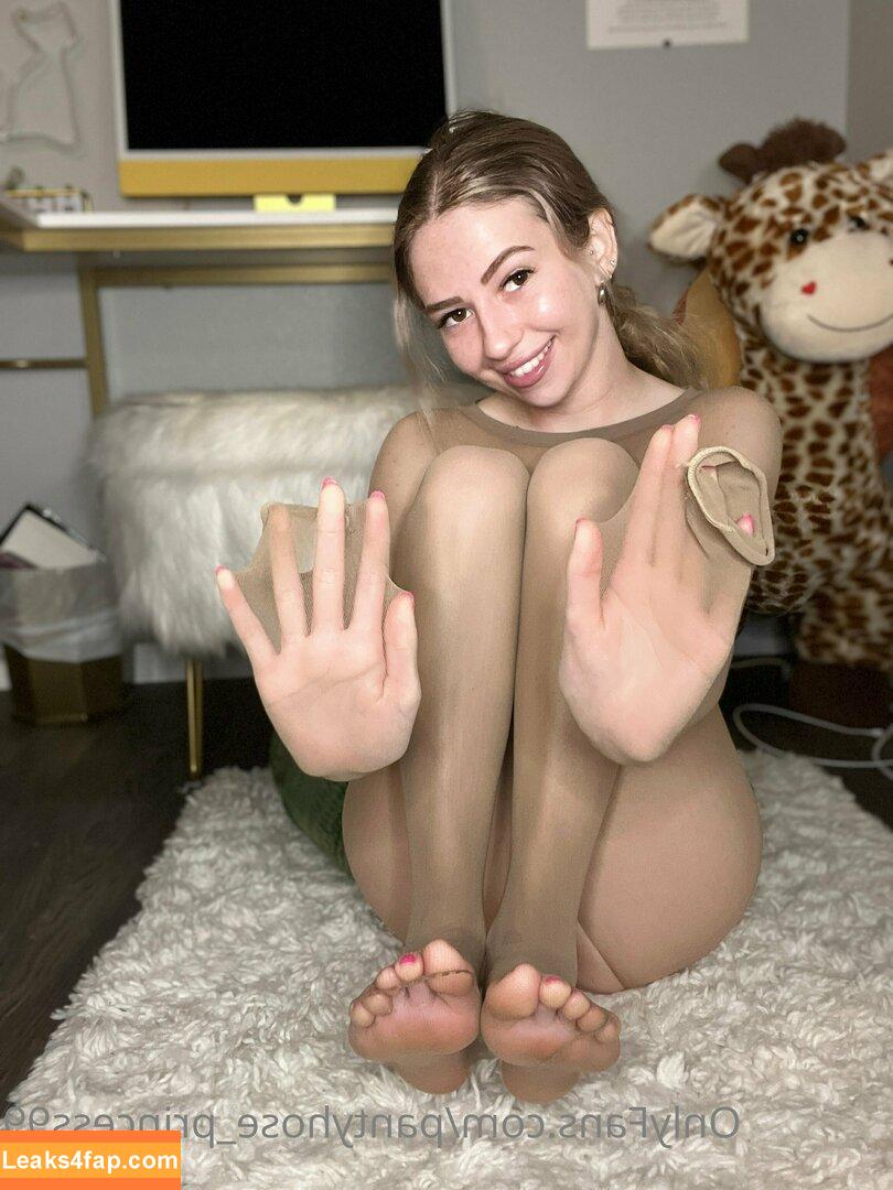 pantyhose_princess99 /  leaked photo photo #0338
