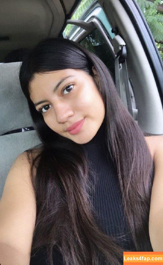 Paola Bustamante / bebaguzman06 / https: / paobg01 leaked photo photo #0059