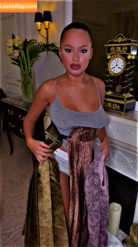 Paola Locatelli / Paola Lct / paolalct leaked photo photo #0014