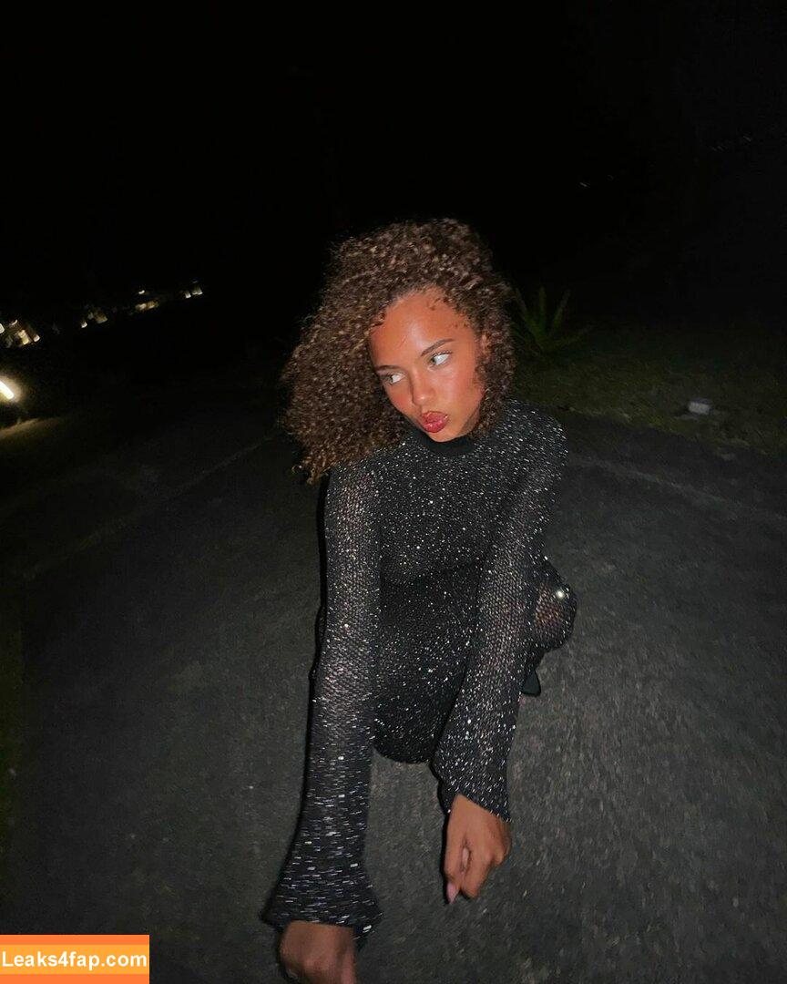 Paola Locatelli / Paola Lct / paolalct leaked photo photo #0127