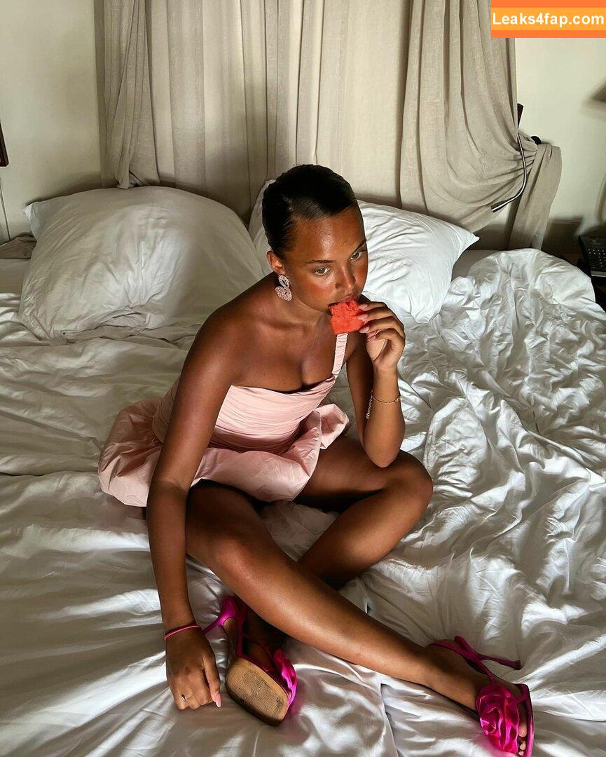 Paola Locatelli / Paola Lct / paolalct leaked photo photo #0137