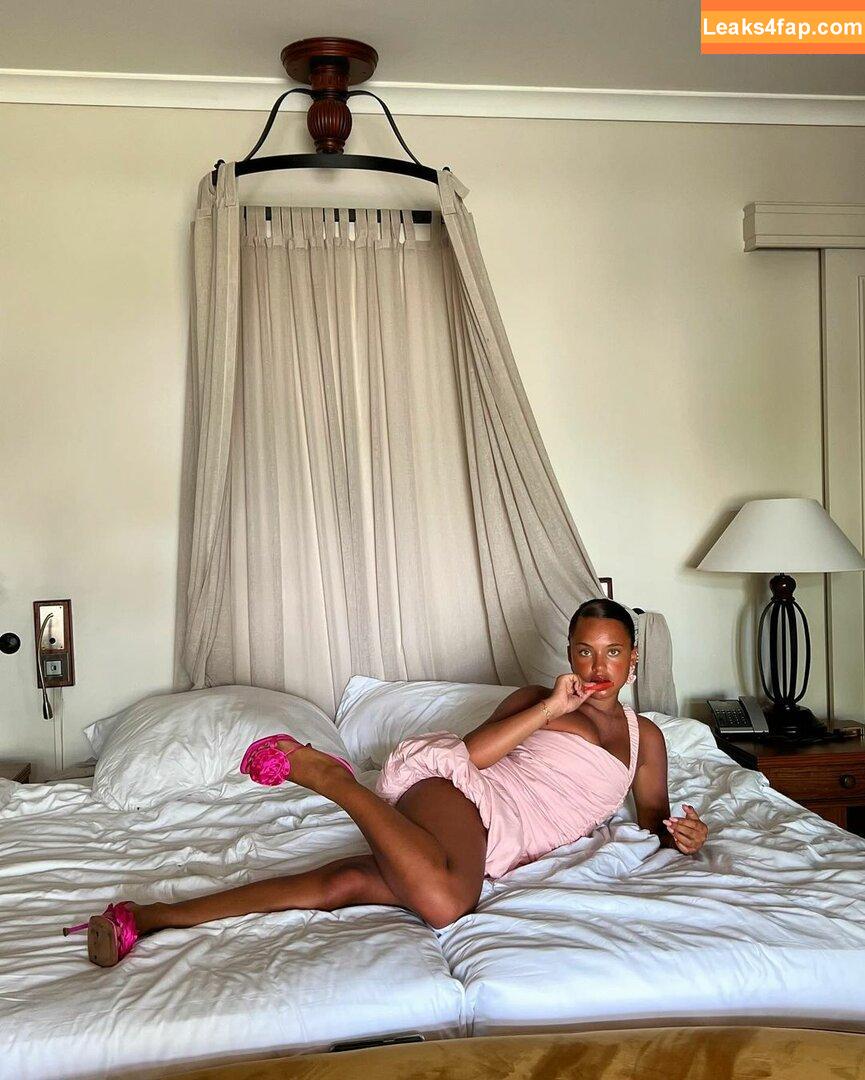 Paola Locatelli / Paola Lct / paolalct leaked photo photo #0140