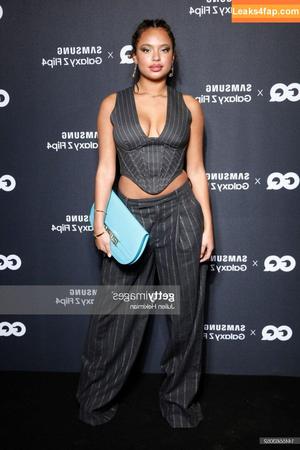 Paola Locatelli photo #0005