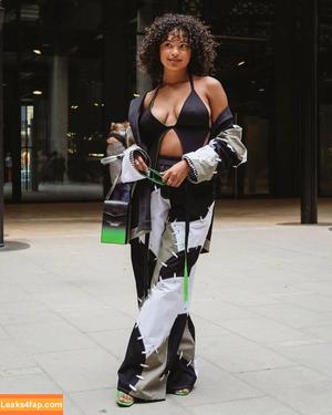 Paola Locatelli photo #0017