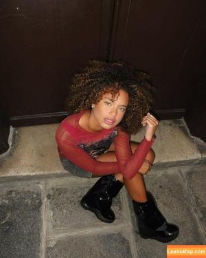 Paola Locatelli photo #0040