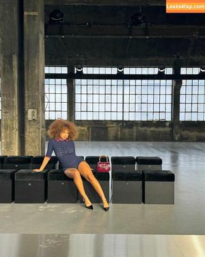 Paola Locatelli photo #0163