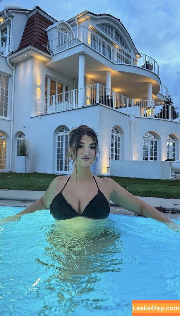 Paola Parente / paolaparente leaked photo photo #0253