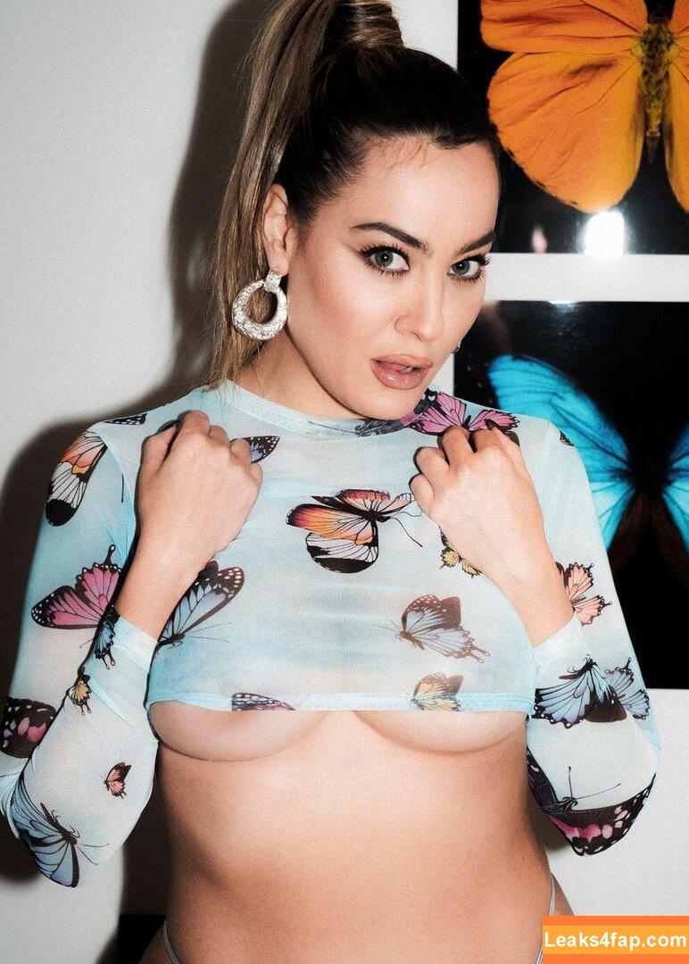 Paola Saulino / paolasaulino / paolinasaulino leaked photo photo #0165