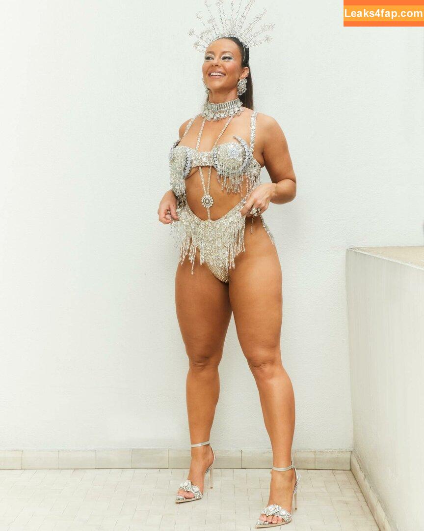 Paolla Oliveira / paollaoliveirareal / paulinhamissbumbum leaked photo photo #0408