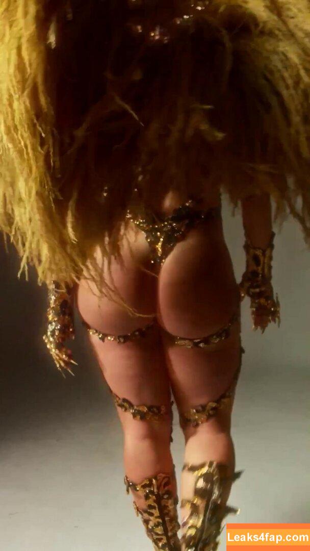 Paolla Oliveira / paollaoliveirareal / paulinhamissbumbum leaked photo photo #0450