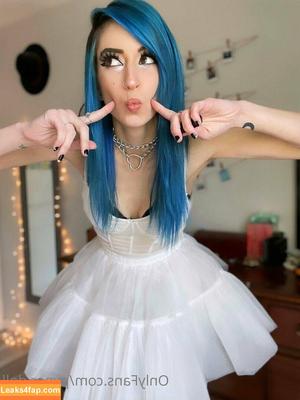 Paper.doll photo #0003