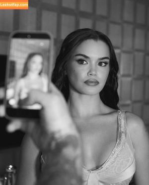 Paris Berelc photo #0333