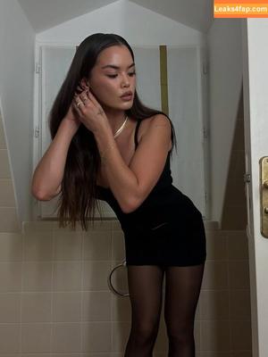 Paris Berelc photo #0356