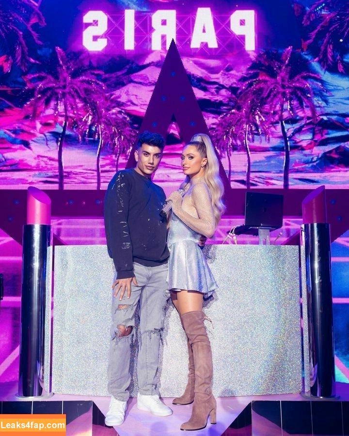 Paris Hilton / https: / parishilton leaked photo photo #0132