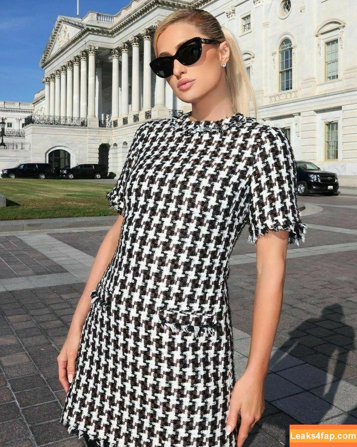 Paris Hilton / https: / parishilton leaked photo photo #0175