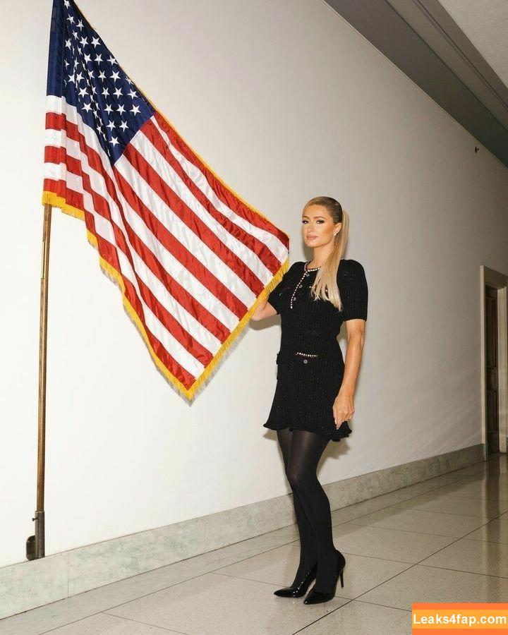 Paris Hilton / https: / parishilton leaked photo photo #0177