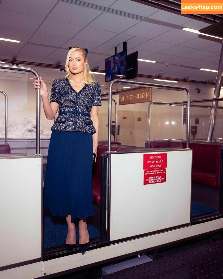 Paris Hilton / https: / parishilton leaked photo photo #0179