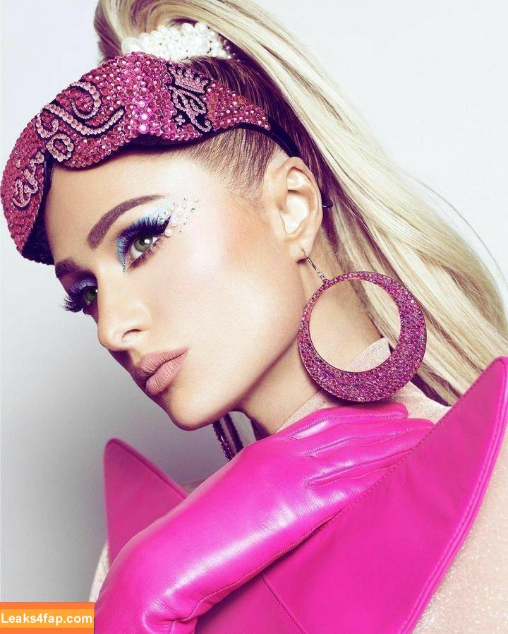 Paris Hilton / https: / parishilton leaked photo photo #0193