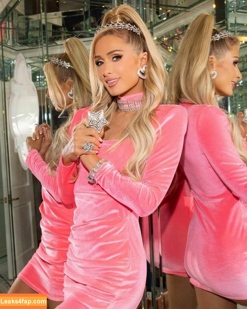 Paris Hilton / https: / parishilton leaked photo photo #0215