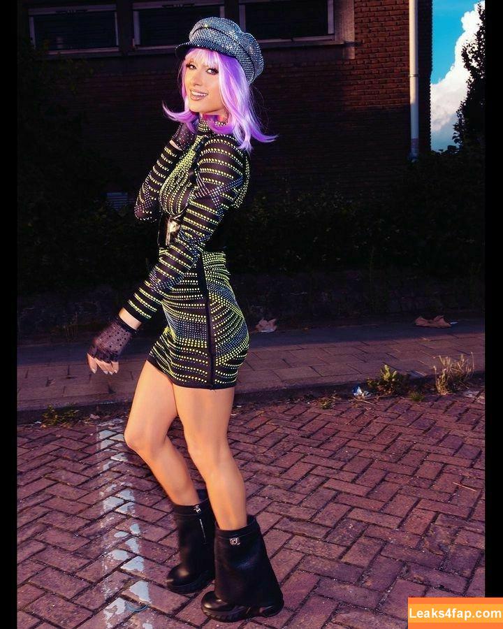 Paris Hilton / https: / parishilton слитое фото фото #0222