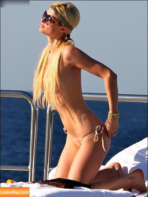 Paris Hilton / https: / parishilton leaked photo photo #0448