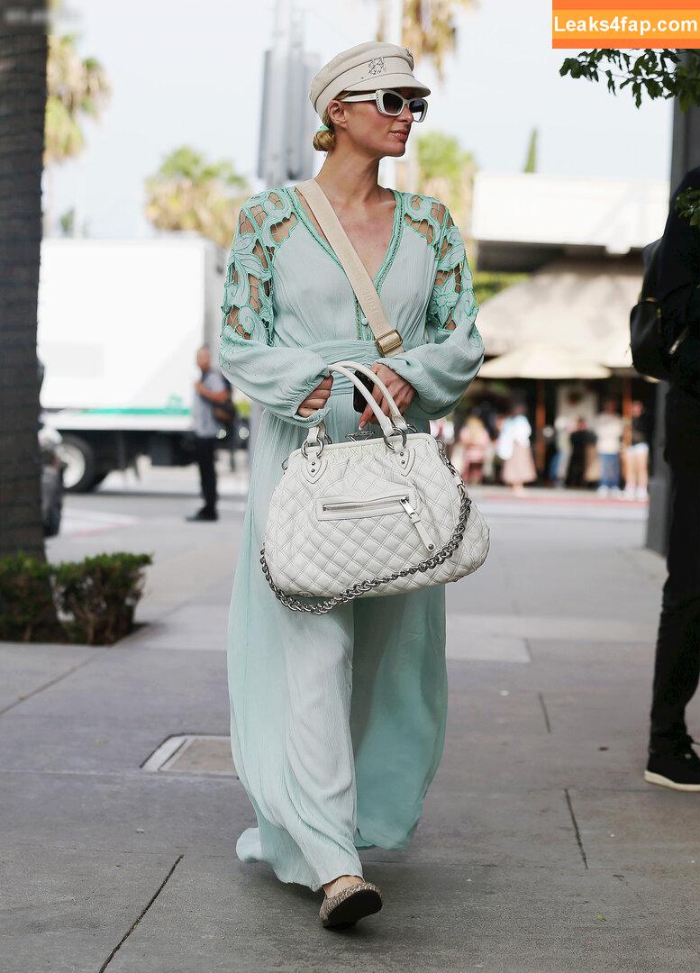 Paris Hilton / https: / parishilton leaked photo photo #0561