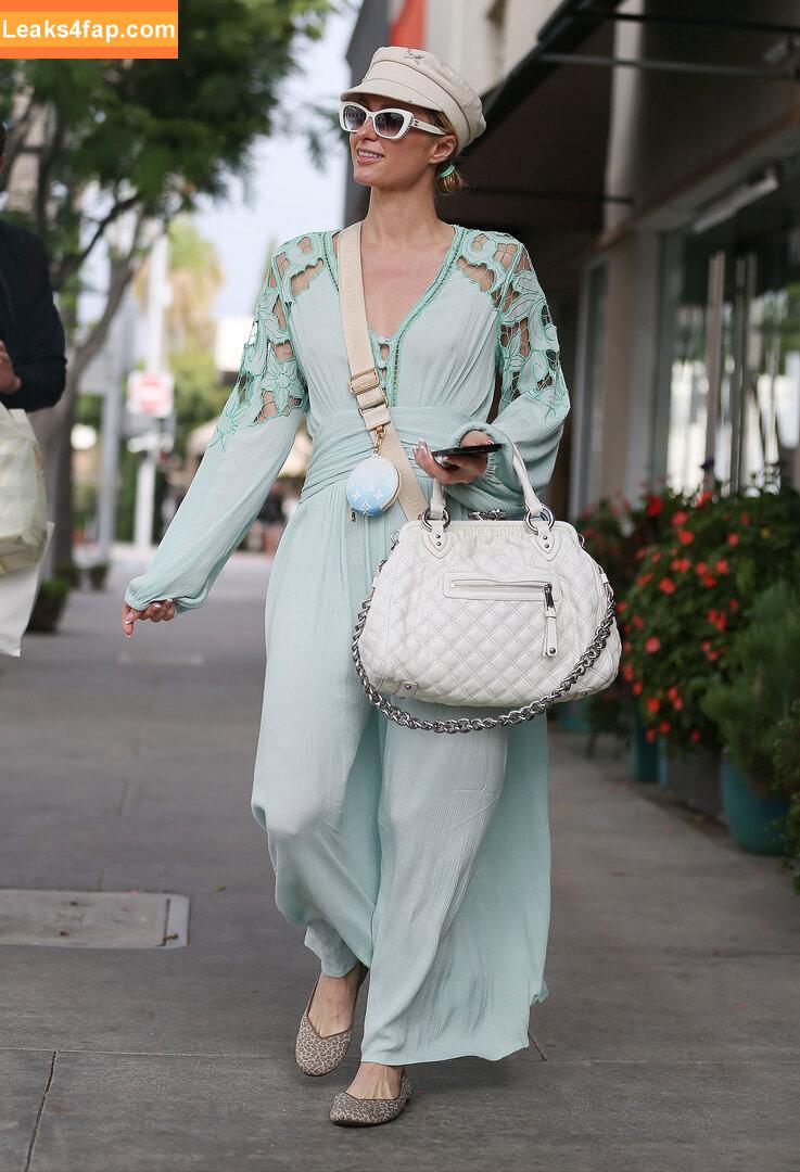 Paris Hilton / https: / parishilton leaked photo photo #0564